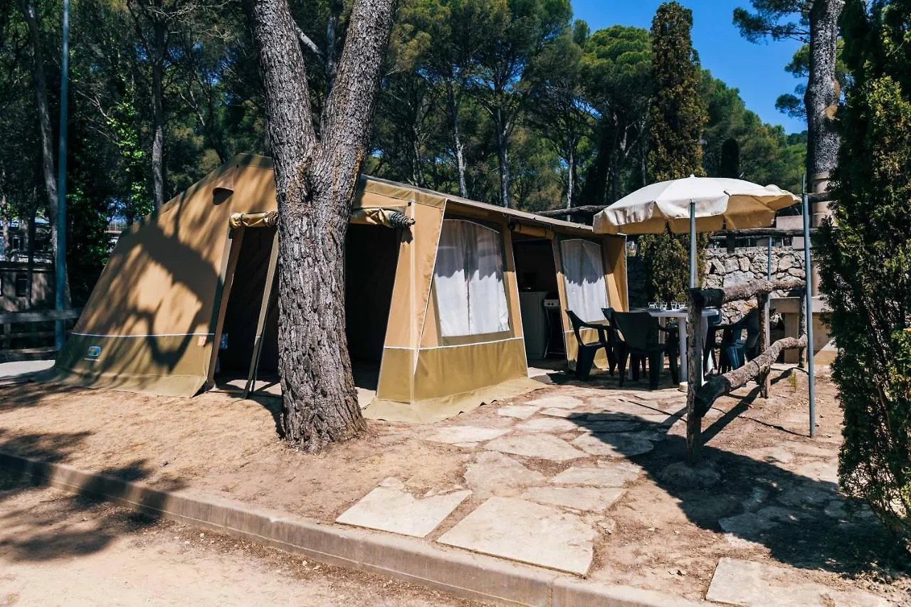 Campsite Camping Castell Montgri **** L'Estartit